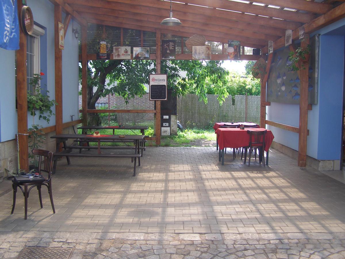 Dvůr Králové nad Labem Klub U Namornika מראה חיצוני תמונה